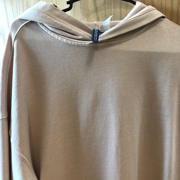 Men’s Small Light Pink Hoodie - Picture 2 of 4